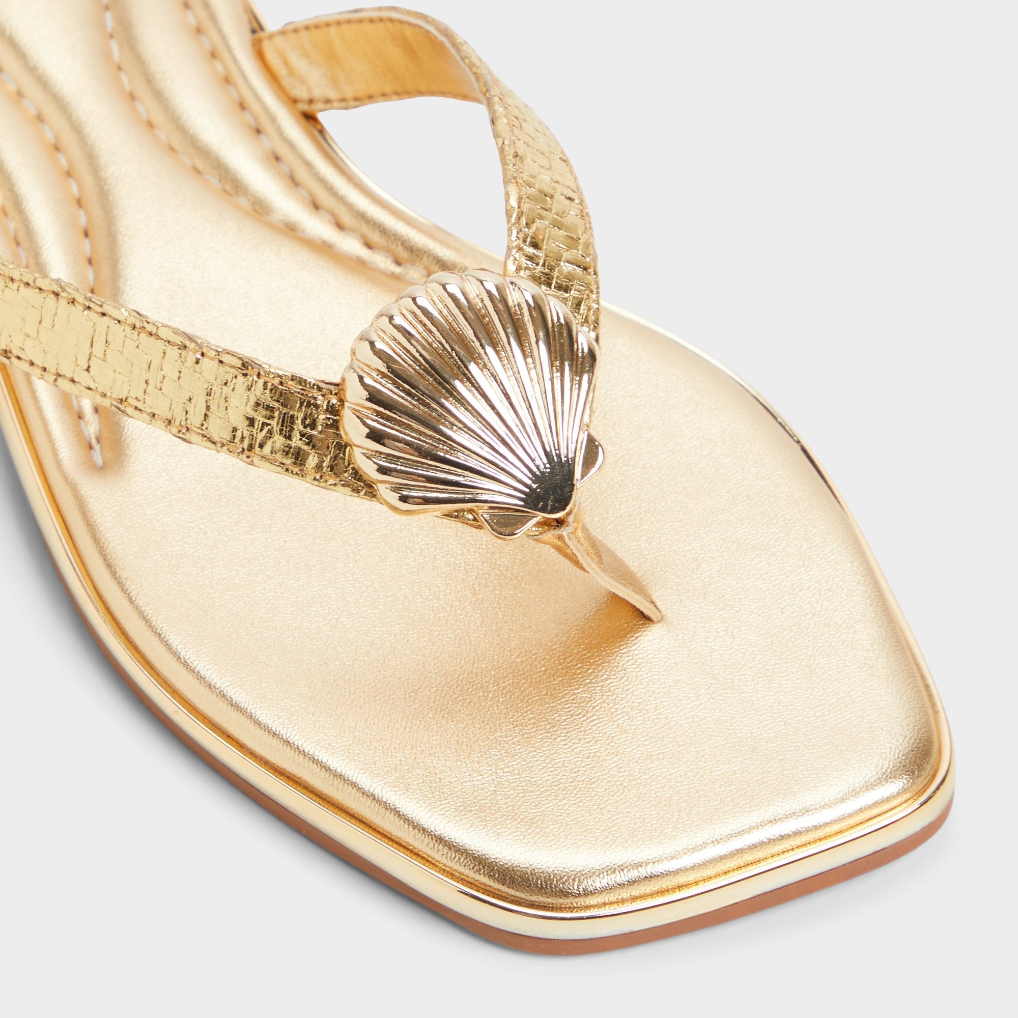 Aldo Conchiglia Gold Women's Flats - Flip flop Women
